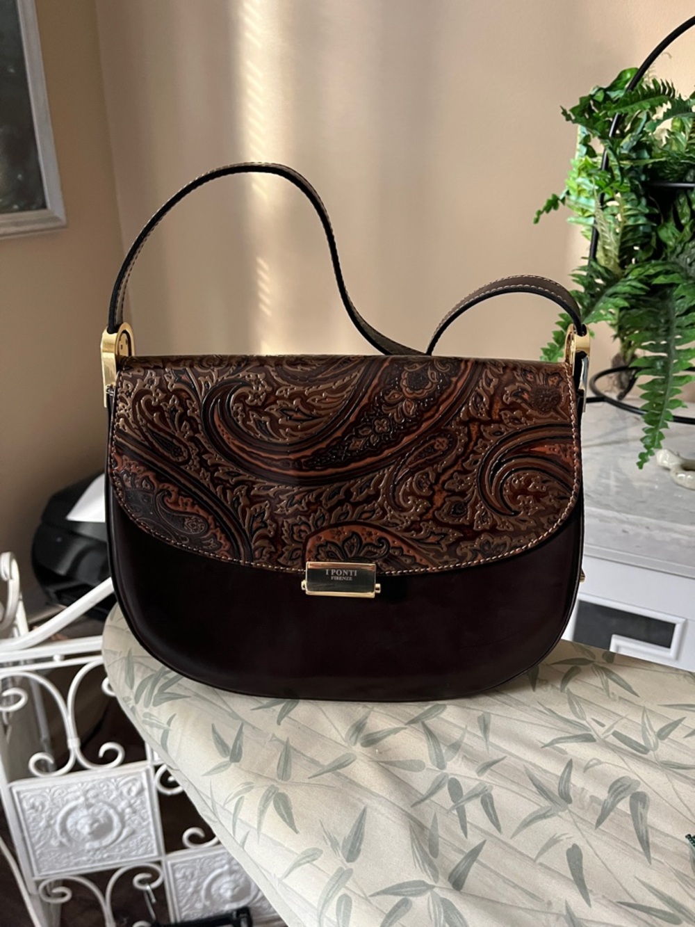 IPONTI Shoulder bag New condition w/dust bag clean inside & out No signs of wear